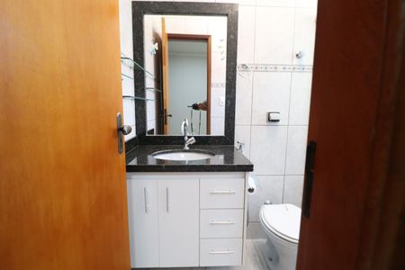 Casa para alugar com 153m², 3 quartos e 3 vagasBanheiro da Suíte