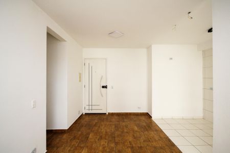 Sala de apartamento para alugar com 2 quartos, 48m² em Cemucam, Cotia