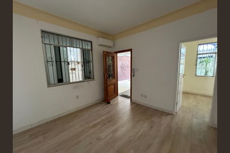 Sala de casa para alugar com 3 quartos, 120m² em Praça Seca, Rio de Janeiro