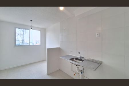 Sala/Cozinha/Área de serviço  de apartamento para alugar com 2 quartos, 33m² em Barra Funda, São Paulo
