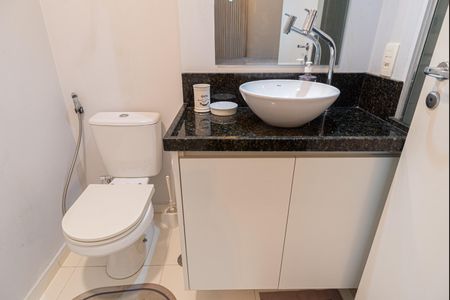 Banheiro de kitnet/studio à venda com 1 quarto, 38m² em Bela Vista, São Paulo