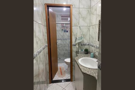 Banheiro de casa à venda com 3 quartos, 140m² em Residencial Lagoa, Betim