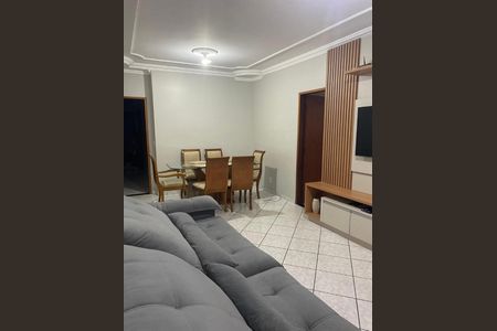 Sala de casa à venda com 3 quartos, 140m² em Residencial Lagoa, Betim