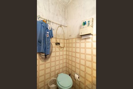 Casa à venda com 160m², 4 quartos e 3 vagasEdícula - Banheiro 2