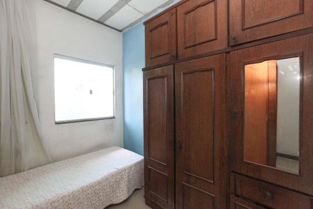 Casa à venda com 5 quartos, 360m² em Água Branca, Contagem