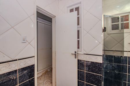 Casa para alugar com 250m², 4 quartos e 3 vagasBanheiro Social 2