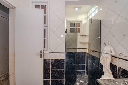 Casa para alugar com 250m², 4 quartos e 3 vagasBanheiro Social 2