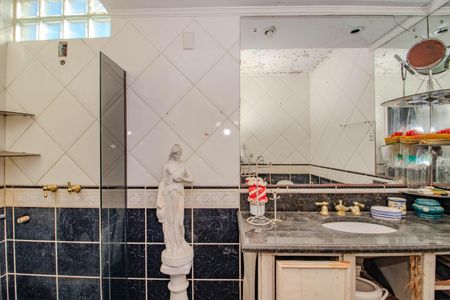 Casa para alugar com 250m², 4 quartos e 3 vagasBanheiro Social 2