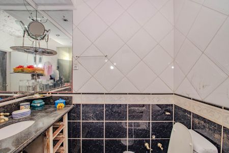 Casa para alugar com 250m², 4 quartos e 3 vagasBanheiro Social 2