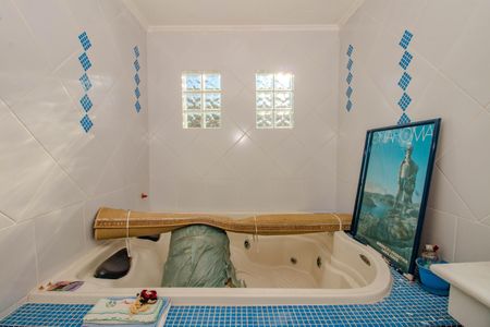 Casa para alugar com 250m², 4 quartos e 3 vagasBanheiro da Suíte