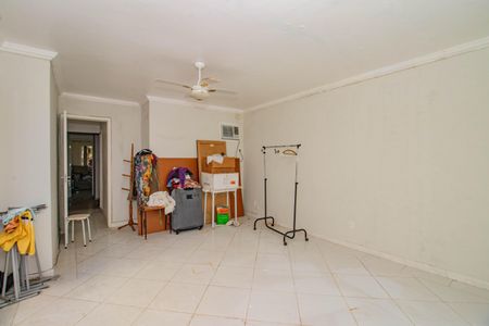 Casa para alugar com 250m², 4 quartos e 3 vagasSuíte