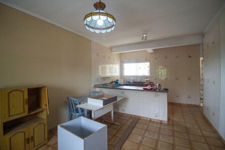 Casa para alugar com 150m², 2 quartos e 1 vagaCozinha