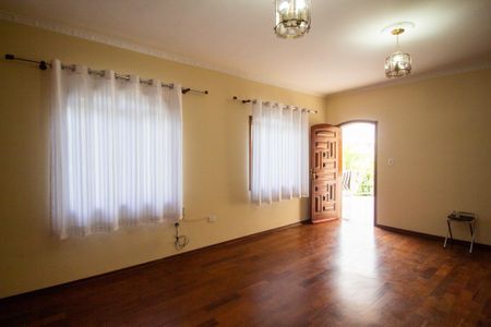 Sala de casa para alugar com 2 quartos, 150m² em Rio Acima, Votorantim