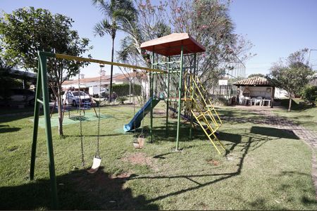 Casa de Condomínio para alugar com 3 quartos, 73m² em Loteamento Alphaville Residencial, Goiânia