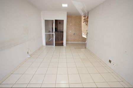 Casa de condomínio para alugar com 73m², 3 quartos e 2 vagas