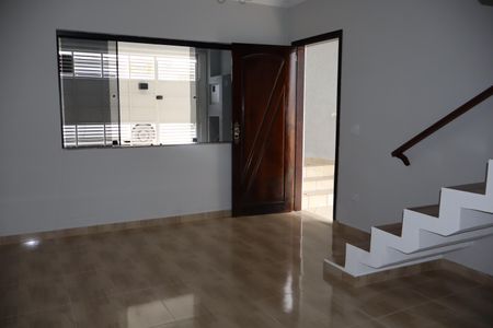 Casa à venda com 250m², 3 quartos e 2 vagasSala