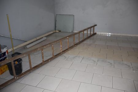Casa à venda com 250m², 3 quartos e 2 vagasQuarto de Serviço