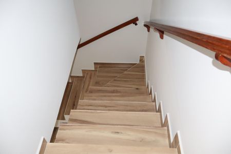 Casa à venda com 250m², 3 quartos e 2 vagasEscada