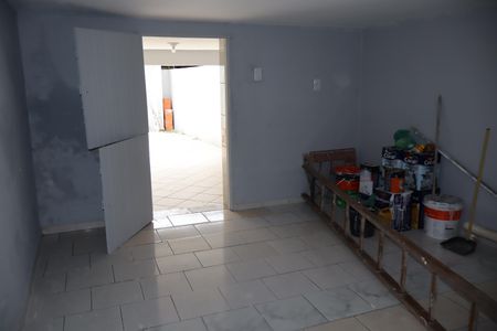 Casa à venda com 250m², 3 quartos e 2 vagasQuarto de Serviço