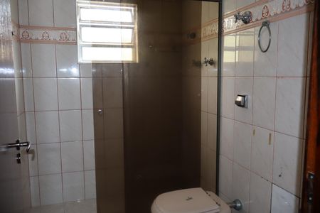 Casa à venda com 250m², 3 quartos e 2 vagasBanheiro 2