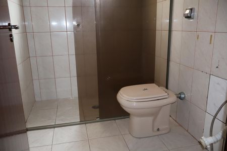 Casa à venda com 250m², 3 quartos e 2 vagasBanheiro 2