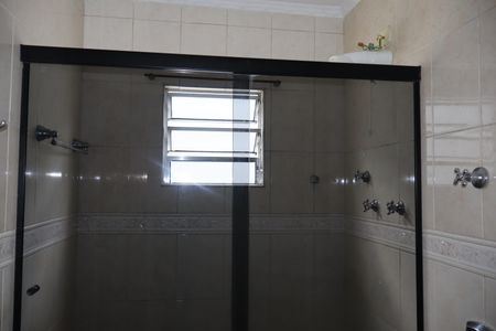 Casa à venda com 250m², 3 quartos e 2 vagasBanheiro 1