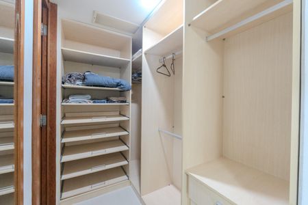 Apartamento para alugar com 53m², 1 quarto e 1 vaga Apartamento para alugar com 53m², 1 quarto e 1 vagaCloset