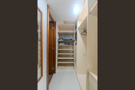 Apartamento para alugar com 53m², 1 quarto e 1 vaga Apartamento para alugar com 53m², 1 quarto e 1 vagaCloset