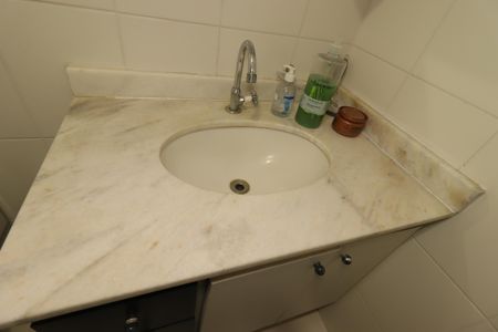 Apartamento à venda com 51m², 2 quartos e 1 vagaBanheiro - Pia