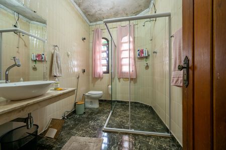 Casa para alugar com 473m², 3 quartos e 10 vagasBanheiro