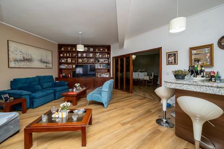 Sala de Estar de casa para alugar com 3 quartos, 473m² em Cidade Domitila, São Paulo