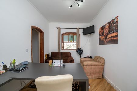 Casa para alugar com 473m², 3 quartos e 10 vagasEscritório