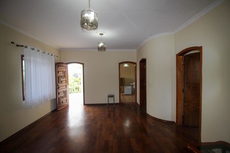 Casa para alugar com 3 quartos, 230m² em Vila Dominguinho, Votorantim