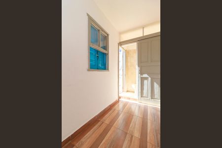 Casa para alugar com 56m², 2 quartos e 2 vagasSuíte