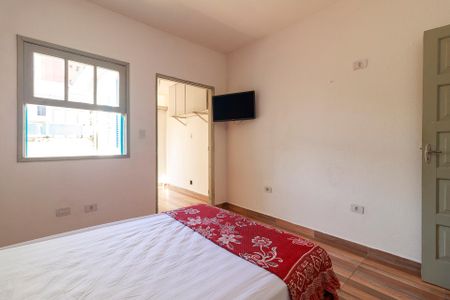 Casa para alugar com 56m², 2 quartos e 2 vagasSuíte