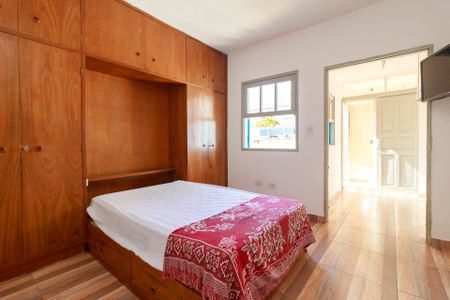 Casa para alugar com 56m², 2 quartos e 2 vagasSuíte