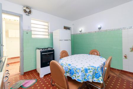 Casa para alugar com 56m², 2 quartos e 2 vagasCozinha