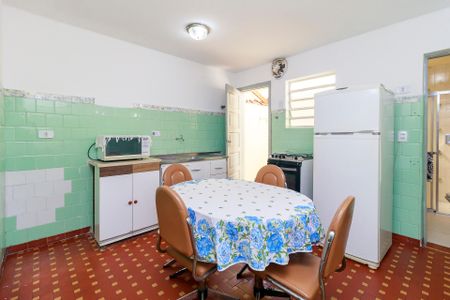 Casa para alugar com 56m², 2 quartos e 2 vagasCozinha