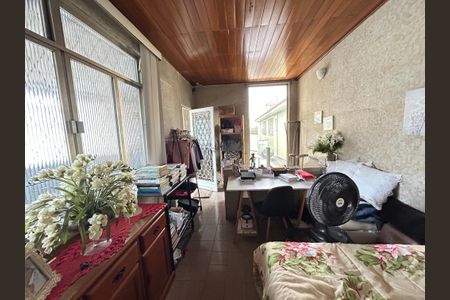 Casa à venda com 220m², 3 quartos e 3 vagasSuite