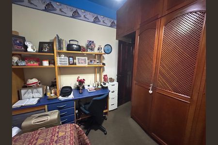 Casa à venda com 220m², 3 quartos e 3 vagasQuarto 2