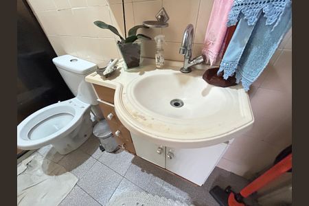 Casa à venda com 220m², 3 quartos e 3 vagasBanheiro da Suíte