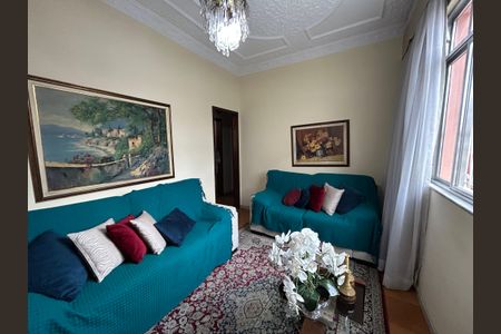 Casa à venda com 220m², 3 quartos e 3 vagasSala