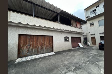 Casa à venda com 220m², 3 quartos e 3 vagasFachada