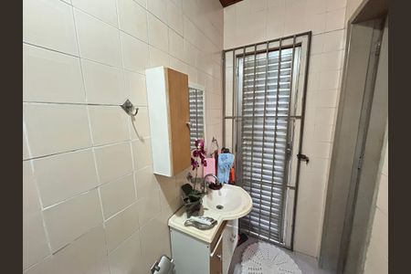 Casa à venda com 220m², 3 quartos e 3 vagasBanheiro da Suíte