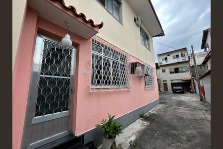 Casa à venda com 220m², 3 quartos e 3 vagasFachada