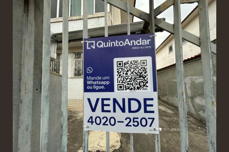 Casa à venda com 220m², 3 quartos e 3 vagasHXIY-128