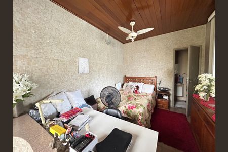 Casa à venda com 220m², 3 quartos e 3 vagasSuite