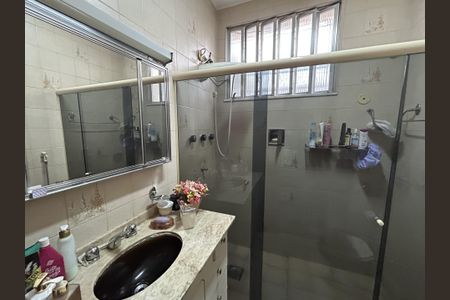 Casa à venda com 220m², 3 quartos e 3 vagasBanheiro Social