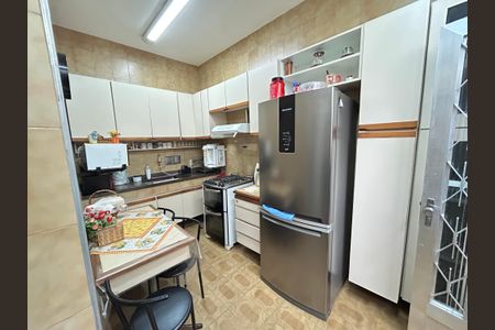 Casa à venda com 220m², 3 quartos e 3 vagasCozinha