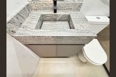 Banheiro da Suíte de apartamento para alugar com 1 quarto, 50m² em Itaim Bibi, São Paulo